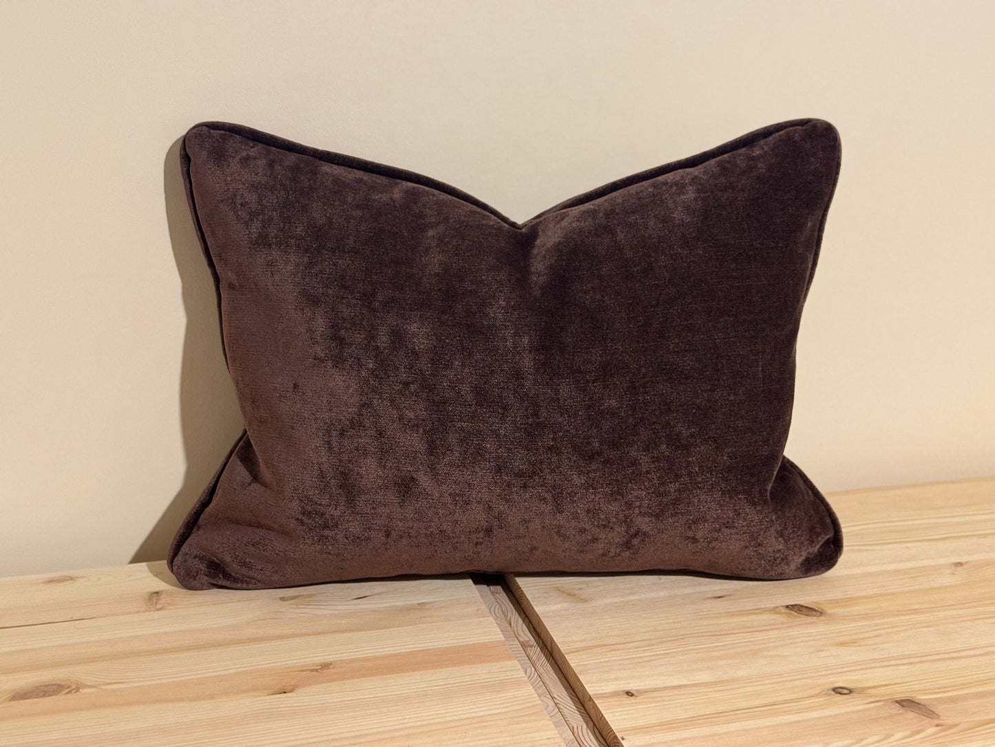 Vincenzo Cushion in Velvet