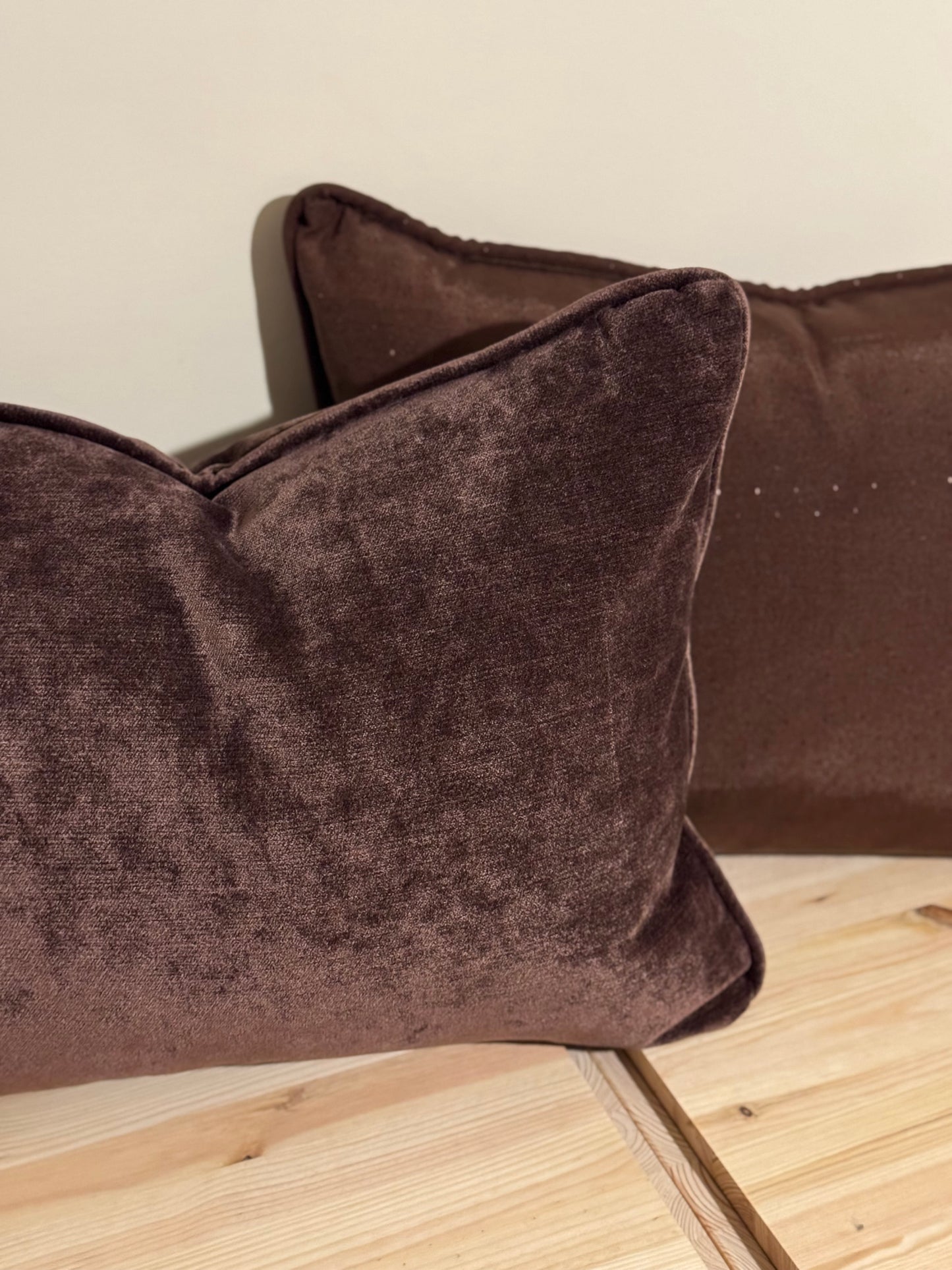 Roberto Cushion in Cotton and Silk